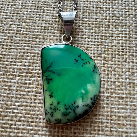 New Green Dendritic Opal Stone Silver Overlay Pendant Necklace - Picture 2 of 5